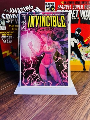 Invincible #9 - Atom Eve Variant - Signed Ryan Ottley - Image Comics - NM 