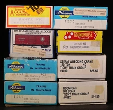 Bundle of 8 HO scale rolling stock kits