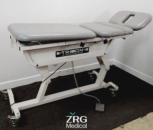 CHATTANOOGA TRT 300 TRITON TREATMENT TABLE W/ FOOTSWITCH