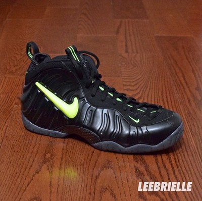 Nike Air Foamposite Pro Black Volt 'Voltage'' HF0794-002 - Size 15