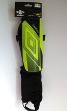 Umbro Adult Stirrup Shinguards 5' 3" - 5' 11" Florescent Green Size Large NWT