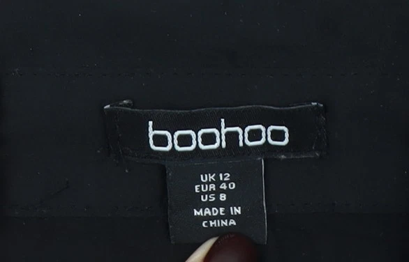 Camisa Boohoo para mujer negra manga larga imitación pluma ribete satinado abotonada Reino Unido 12 Foto 4 de 4