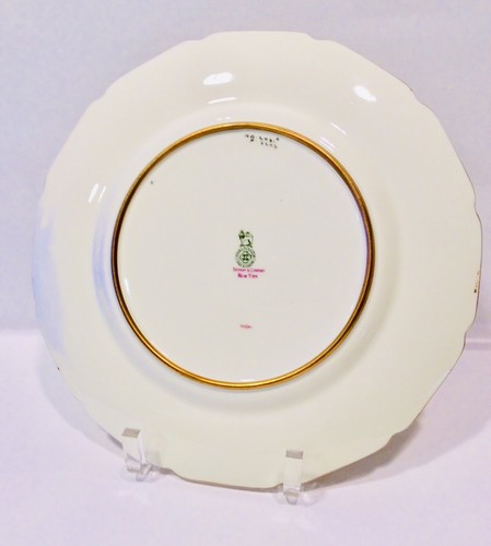 Tiffany & Co New York Plate, Royal Doulton, Made In England. 10”, Green & Gold. - Picture 5 of 7