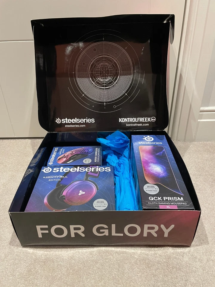 Steelseries Destiny 2 Lightfall Mouse, Headset, Mousemat, Emblems, Emotes Bundle - Image 4 of 4
