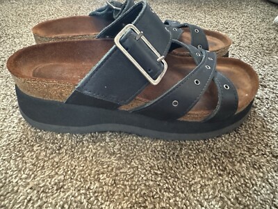 Naot 38 Women's Strappy Slip On Black Sandal Buckles Platform