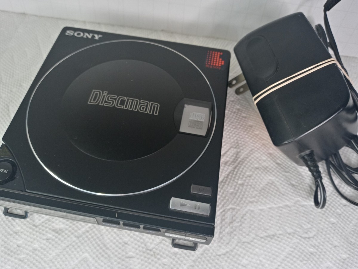 Sony D-10 Discman Portable CD Player w/ battery pack bp-100 and