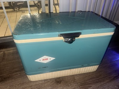 Vintage Coleman Snow-Lite Aqua Cooler w/ Tray & Box 5215B704 USA 1970s