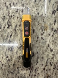 Klein Tools Non-Contact Voltage Tester, Dual Range, w/ Laser Pointer ~NCVT5A*486