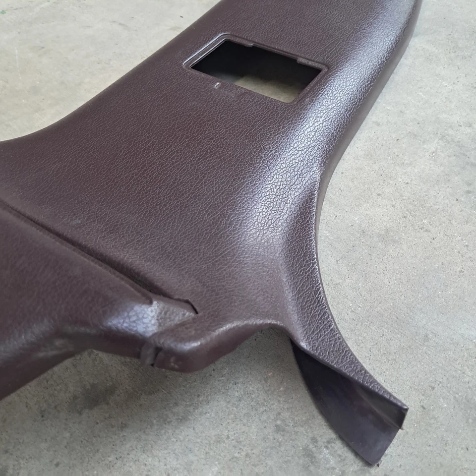 Cubierta de moldura de pilar B inferior del conductor izquierdo Toyota Camry 1987-1991 granate OEM Foto 4 de 4