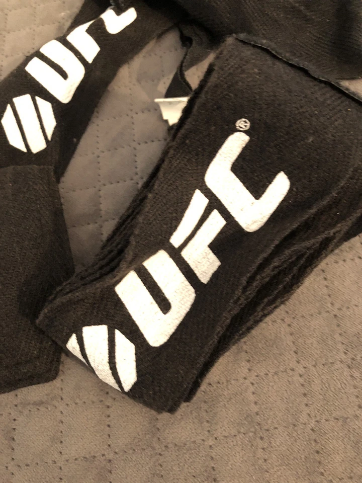 UFC Gym Black Hand Wraps For Fighting MMA Sparing Training 1H - Image 2 of 4