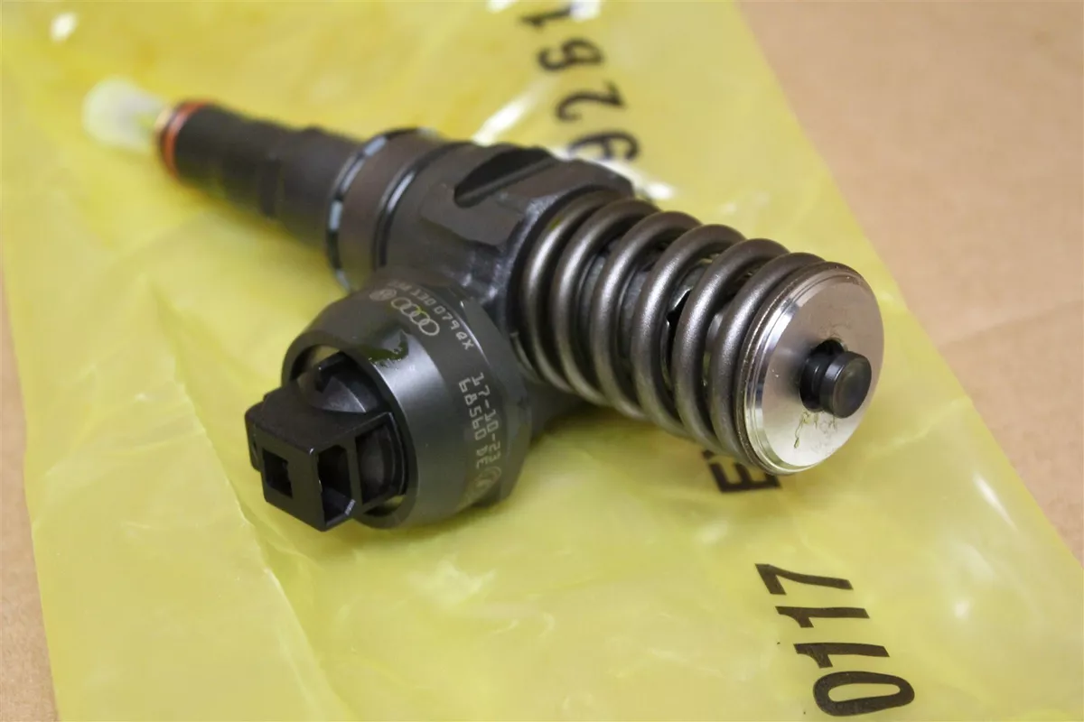 Audi A4 B7 2005 08 Single 2.0 TDI Diesel Injector 038130079QX New Genuine part