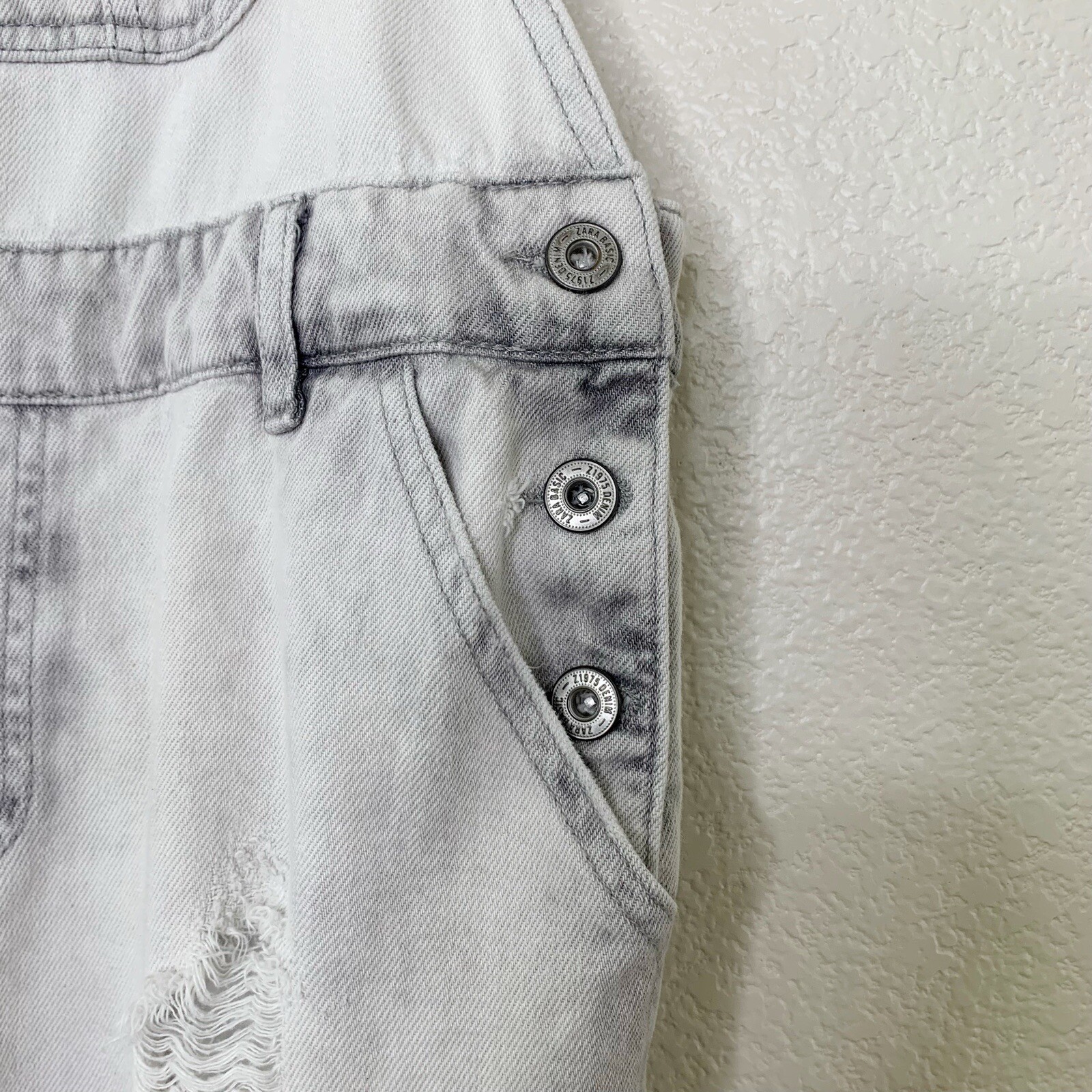 Zara Basic Bleach Distressed Cargo Style Jeans Ov… - image 7