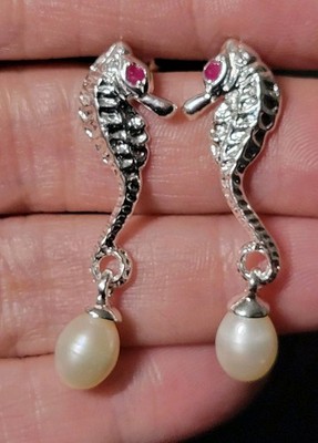Natürliche Rubin & Perle 925 Sterling Silber Seepferdchen Ohrstecker 0724
