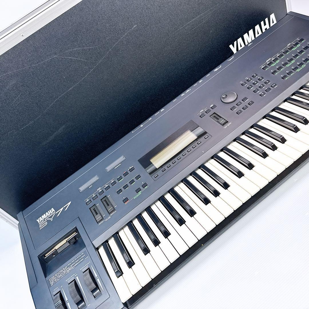 Yamaha SY77 Synthesizer Keyboard 61-Keys Black sound used
