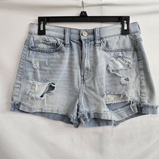 So Relaxed Mom High Rise Short Juniors Size 7/28 Light Wash Distressed