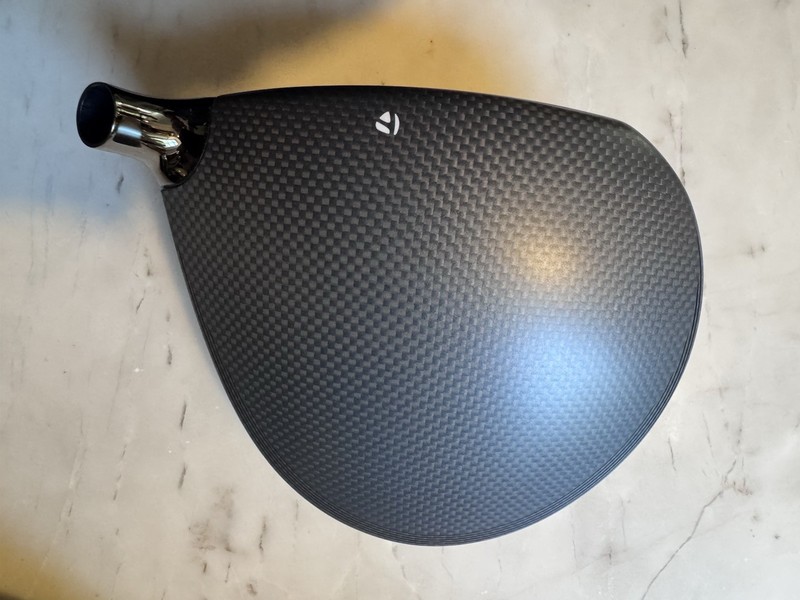 Qi35 9Deg Core Driver (Head only) with Headcover. Mint condition