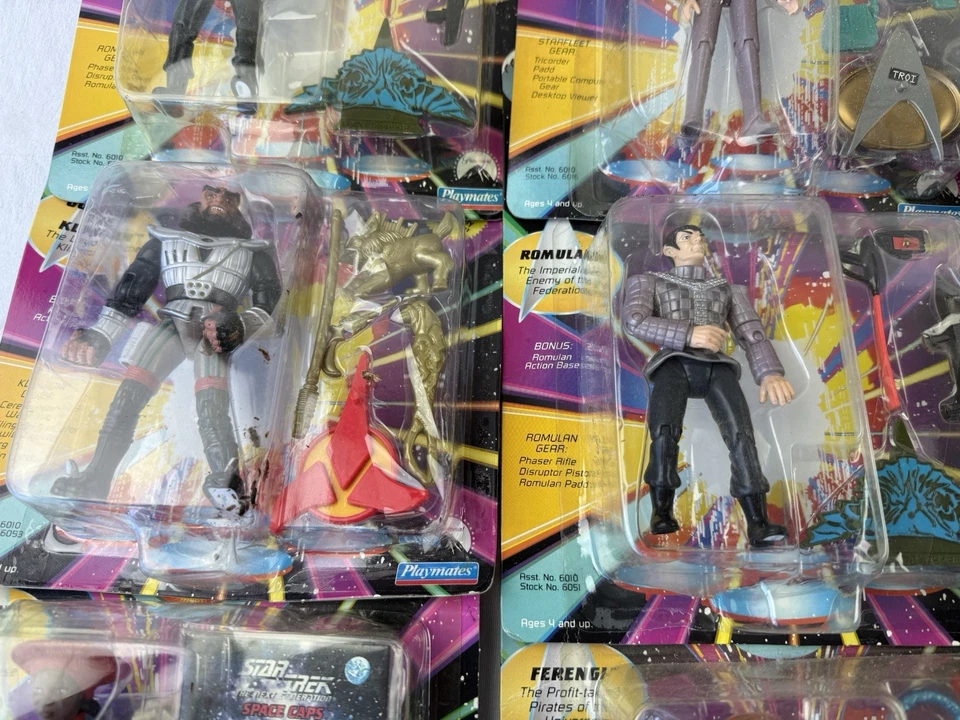 STNG Star Trek Next Generation HUGE Lot 25 Action Figure Playmates smashed pkgs* - Image 4 of 4