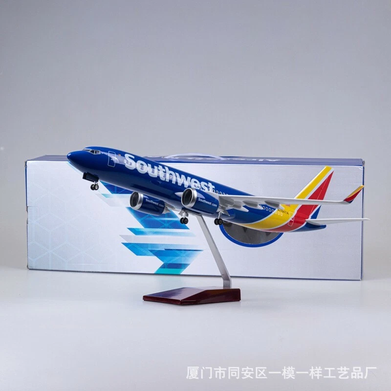 47cm Southwest 1/80 Boeing 737 Resin Passager Plane Collection with Voice &Light - Image 2 of 4
