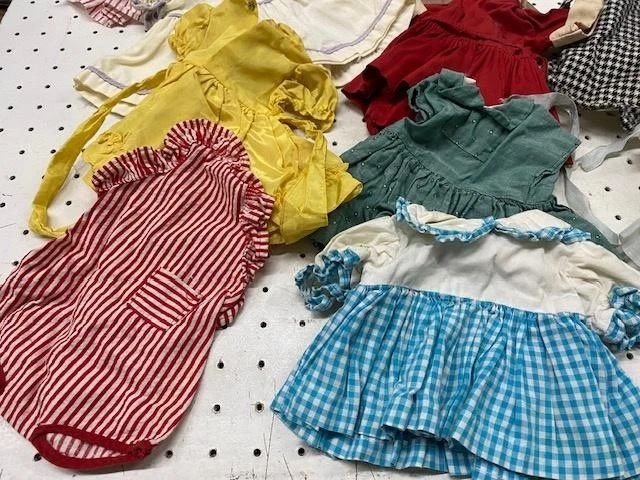 Lote de ropa vintage para muñeca Terri Lee vestidos abrigos mamelucos floreros conjunto de 16 pulgadas Foto 2 de 4