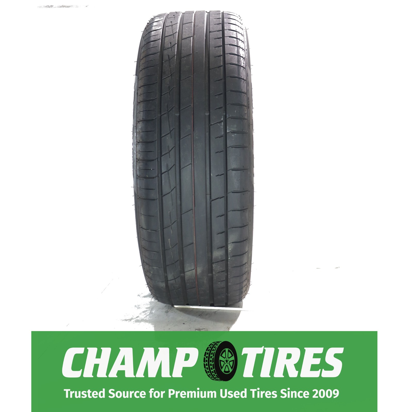 P275/50R22 Accelera IOTA ST68 111 V Used 7/32nds