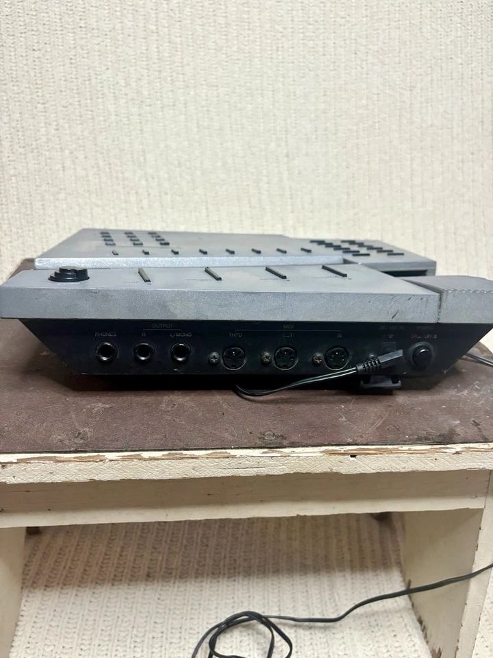 Yamaha Tq5 Fm Synthesizer Sequencer Tone Generator MIDI Vintage 1980s Tested - Image 2 of 4