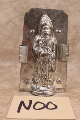 N00 VINTAGE TIN CHRISTMAS SANTA CANDY CHOCOLATE MOLD 4 1/4" TALL WITH CLIPS