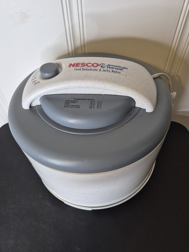 NESCO Snackmaster 6-Tray Jerky and Food Dehydrator, 500 Watts FD-61