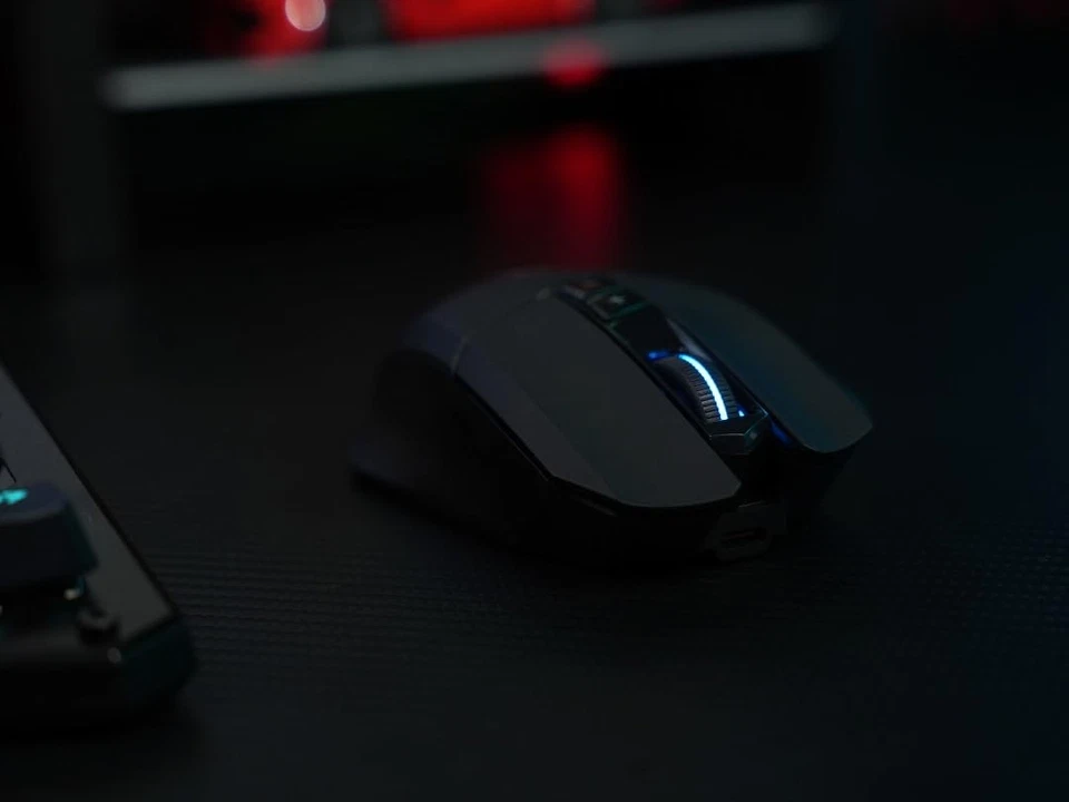 R36 Ultra Dual Mode Wireless Gaming Mouse - 12000 CPI, PAW3313 Sensor, 1ms Wi... - Image 4 of 4