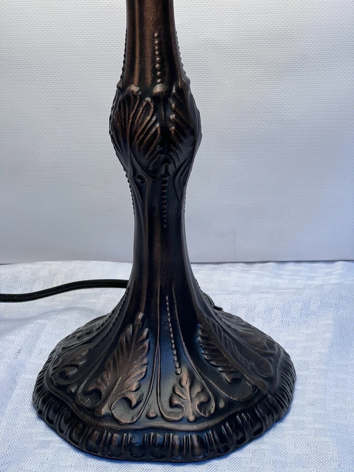 Lámpara de Mesa Meyda Tiffany Iluminación Rosas Caoba Bronce 22"H Rosas Pintadas a Mano Foto 2 de 4