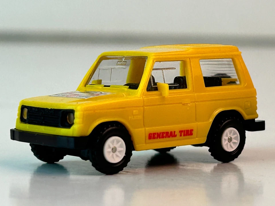 Modelos Rietze escala 1:87 Mitsubishi Pajero Foto 2 de 4