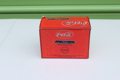 Vintage 2001 Coca-Cola Salt and Pepper Shakers Tins set 4 1/2" Tall 3 NEW - Picture 2 of 3