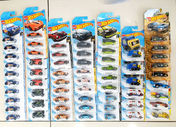 10 x REAL CARS 100% Original Hotwheels Random Pick Hotwheels Cars