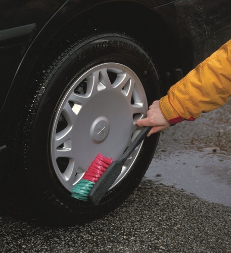 Vikan 522252 Long Handled Car Brush 420mm Wheels Wheel Arches Bodywork Wash - Picture 5 of 6