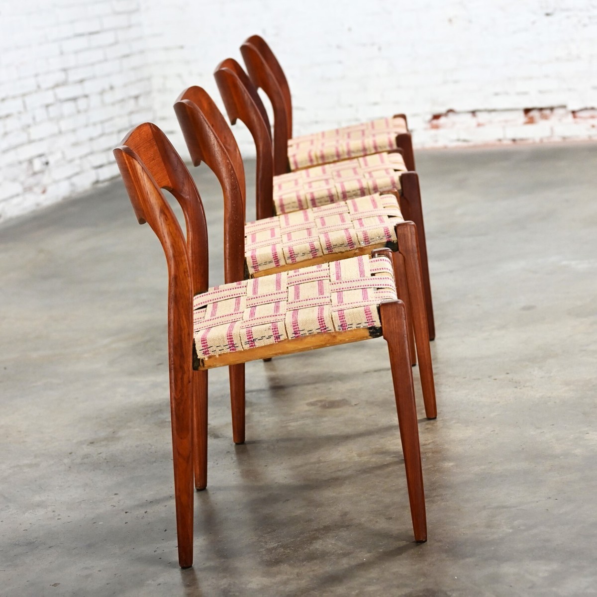 【専用】Niels O Moller model 71 J L Moller Moller Model 71 Side Chair – Design Within Reach