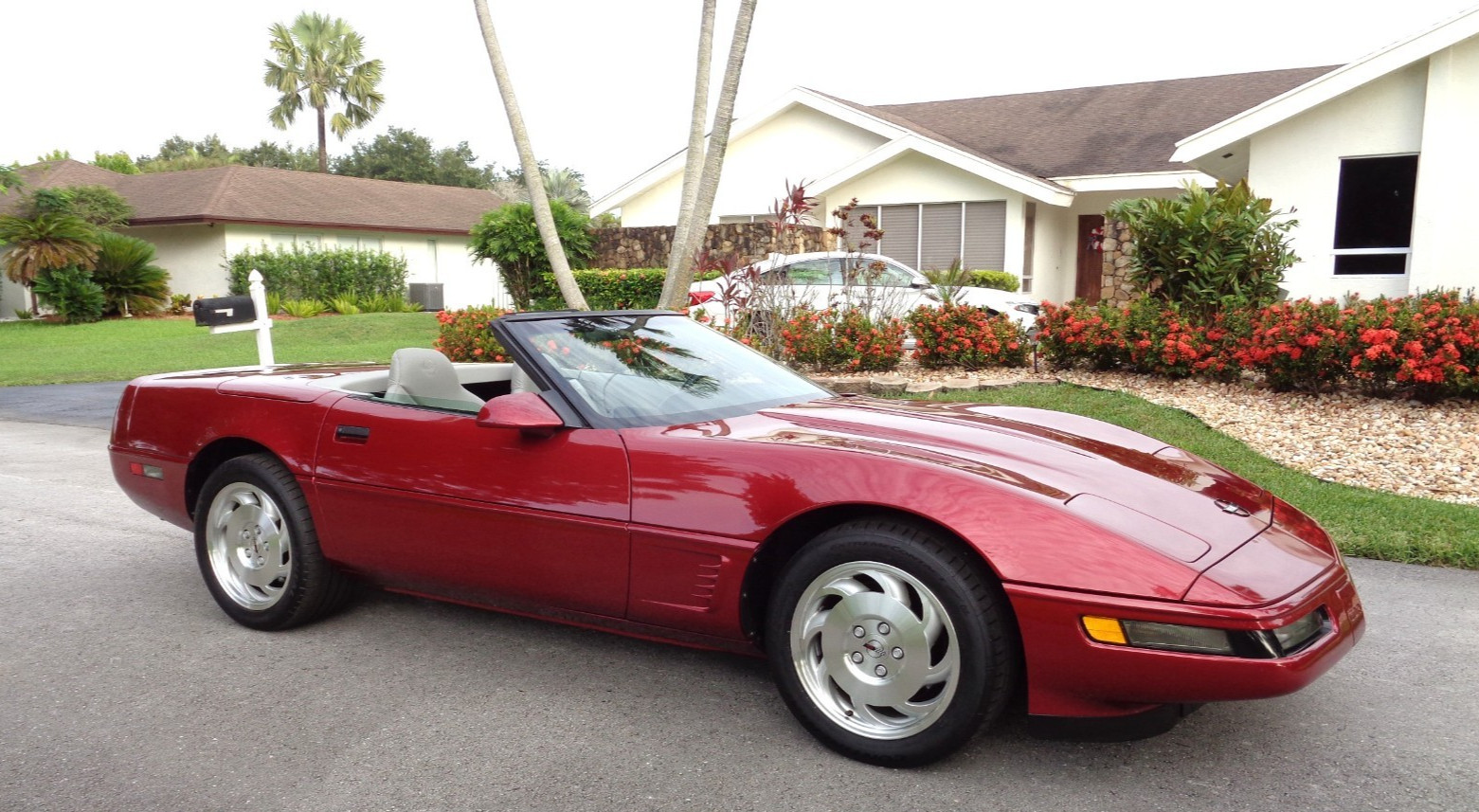 1995 Burgundy Chevrolet Corvette   | C4 Corvette Photo 6
