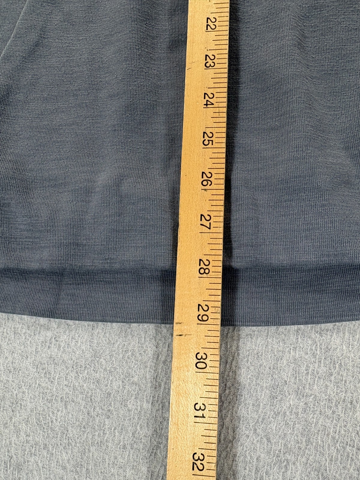 Nike Classic Solid Midweight Stitched Logo Crew S… - image 10