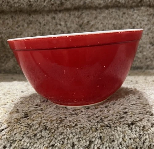 PYREX - 1 1/2 QT. - #402 PRIMARY Red Mixing Bowl Collectible