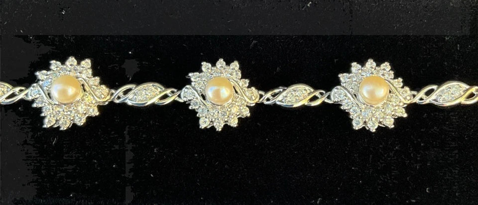 Brazalete Gold Coast Platino Imitación Perla Estrás Foto 3 de 4