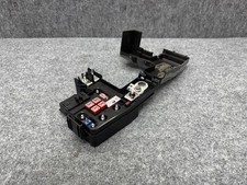 GENESIS GV70 2022-2026 OEM POSITIVE BATTERY TERMINAL DISTRIBUTION BOX W/ COVER