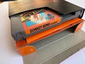 Gioco Nintendo NES Donkey Kong Classics completo di manuale e scatola NTSC