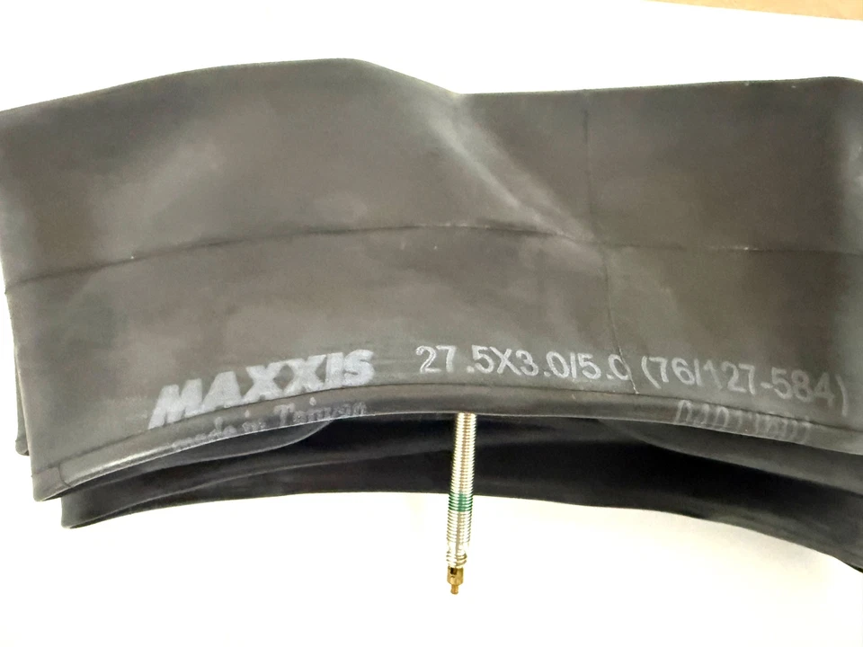 Par (Lote de 2) Maxxis Fat Tire Tubo Bicicleta 27.5 x 3.0/5.0 48mm Presta Nuevo OEM Foto 2 de 4