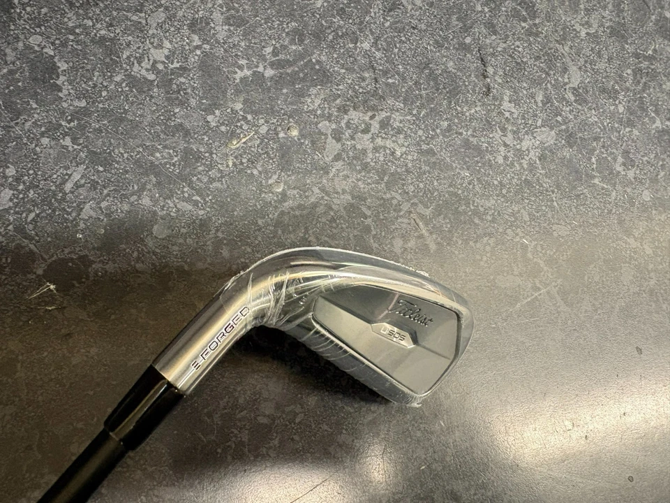 LEFT HANDED TITLEIST U505 #1 UTILITY IRON - ACCRA TOUR Z GREEN STIFF FLEX SHAFT - Image 2 of 4