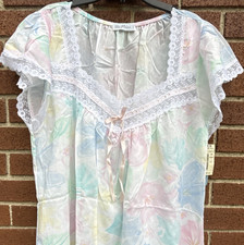 Vintage Miss Elaine Floral Lace Trim Nightgown Cottage Core Bow Short Sleeve, L