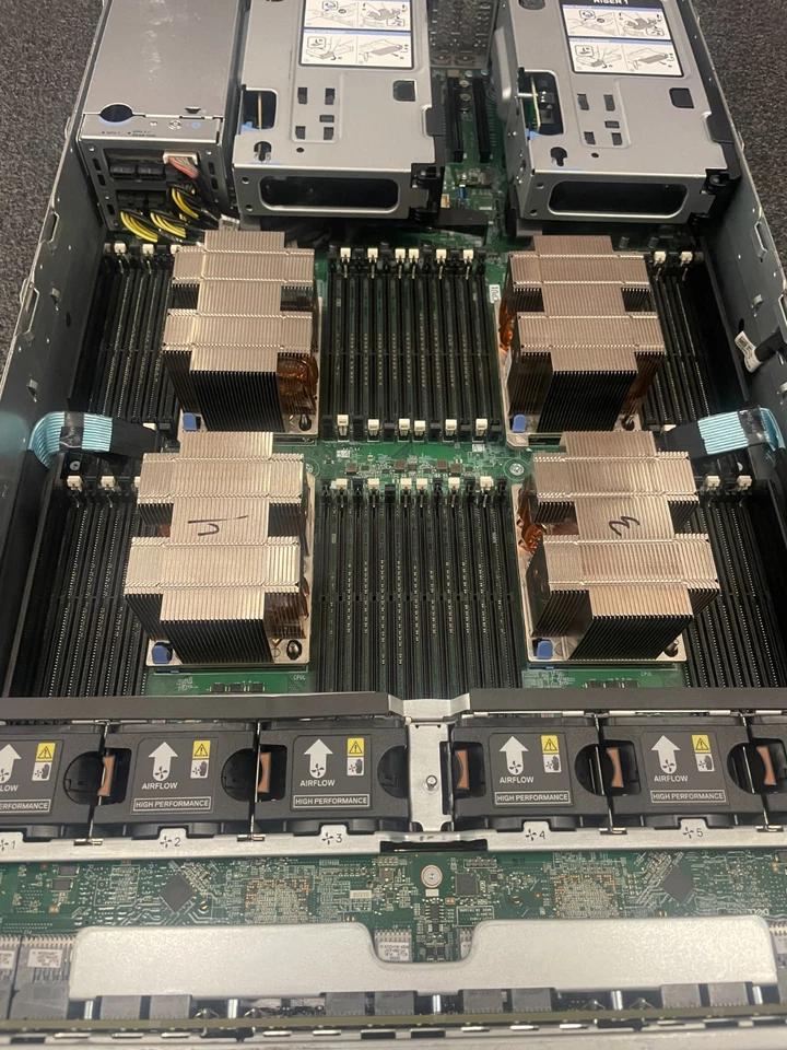 Dell EMC PowerEdge R840 24x SFF NVME CTO Server w/ 4 x Heatsinks - 2 x PS- 9V95H - Image 3 of 3