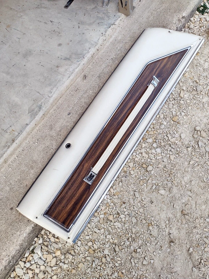 1971-74 Buick Riviera GS Door Trim Upper Pads Panels LH + RH *WHITE* VGC Wow~ - Image 3 of 4