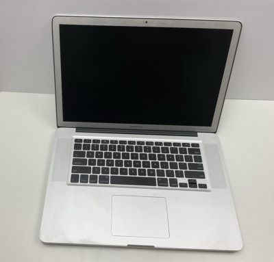 Apple Macbook Pro A1286 15 inch C2D 2.8ghz 500GB HDD OSX