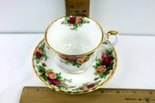 Vintage 1962 Royal Albert Ltd. Old Country Roses Bone China Cup & Saucer