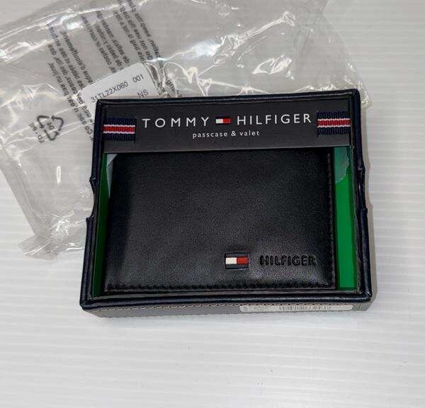 NEW IN LUXURY GIFT BOX TOMMY HILFIGER MENS BLACK LEATHER WALLET image 3