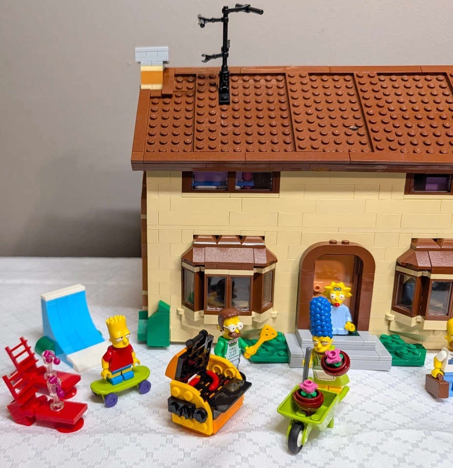 LEGO La Casa de los Simpson 71006 Completo Tiene Instrucciones Sin Caja Foto 3 de 4