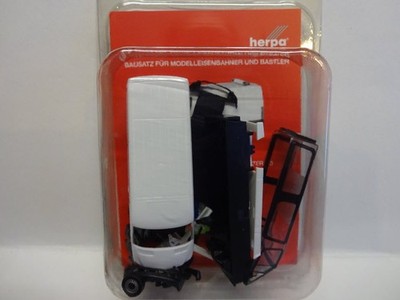 MiniKit 013314 Mercedes-Benz Sprinter Box-Type Flat Roof. 1:87 - This item